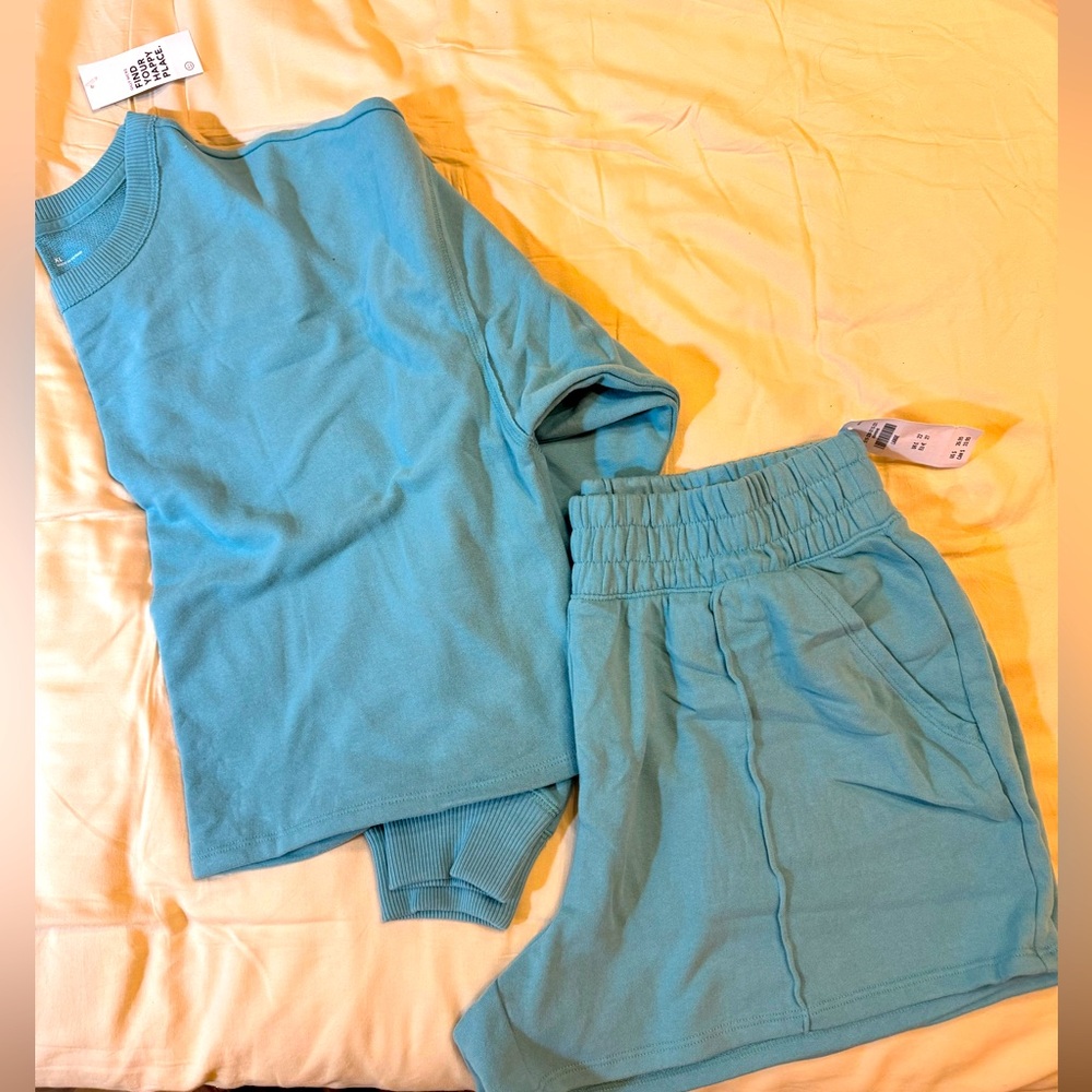 Hollister Sweatshirt and Shorts Set